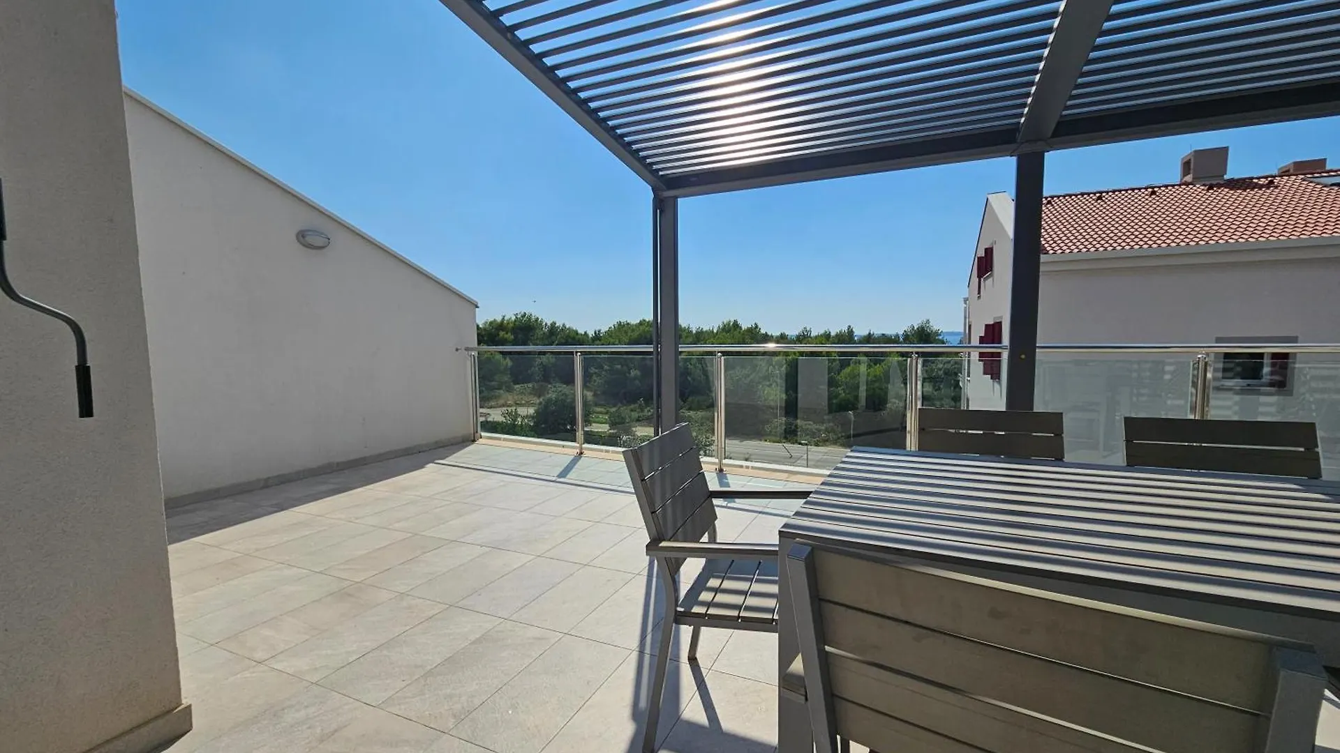 Diamond Seaview Penthouse Apartment Peroj