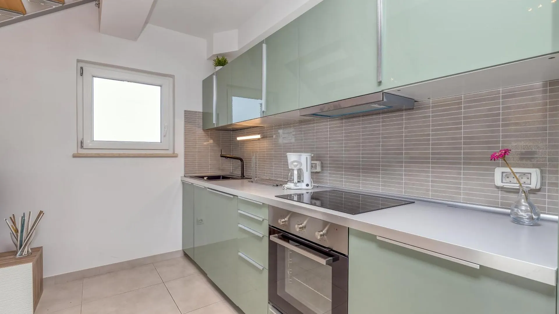 Diamond Seaview Penthouse Apartment Peroj