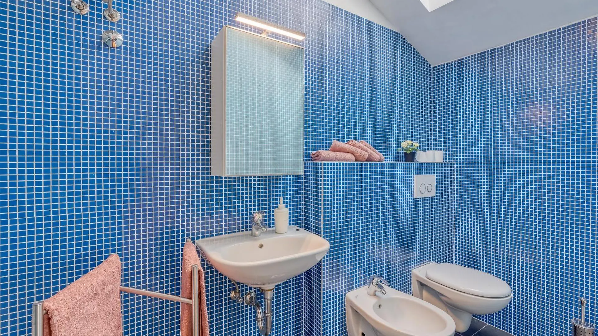 Diamond Seaview Penthouse Apartment Peroj