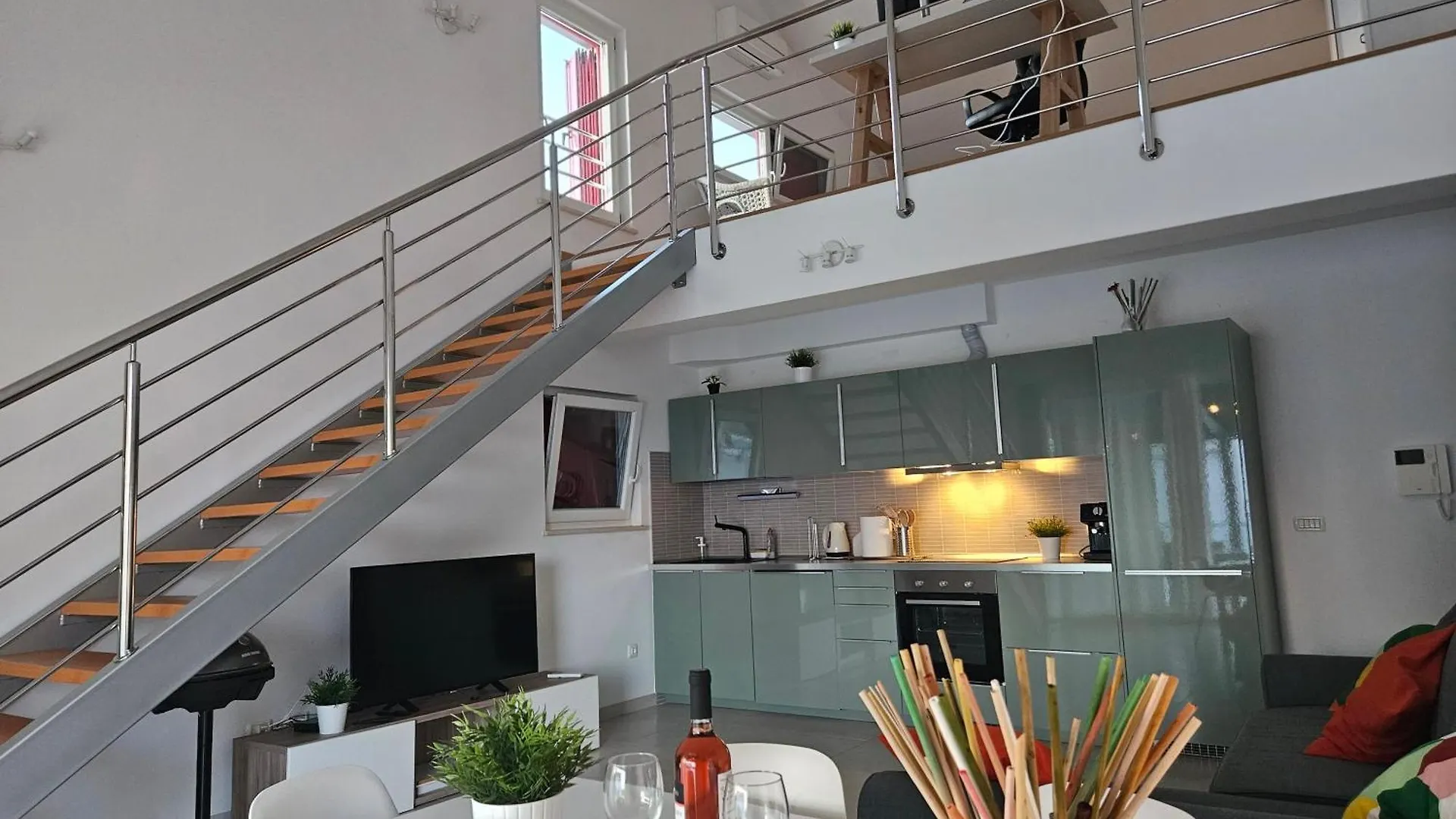 Diamond Seaview Penthouse Apartment Peroj